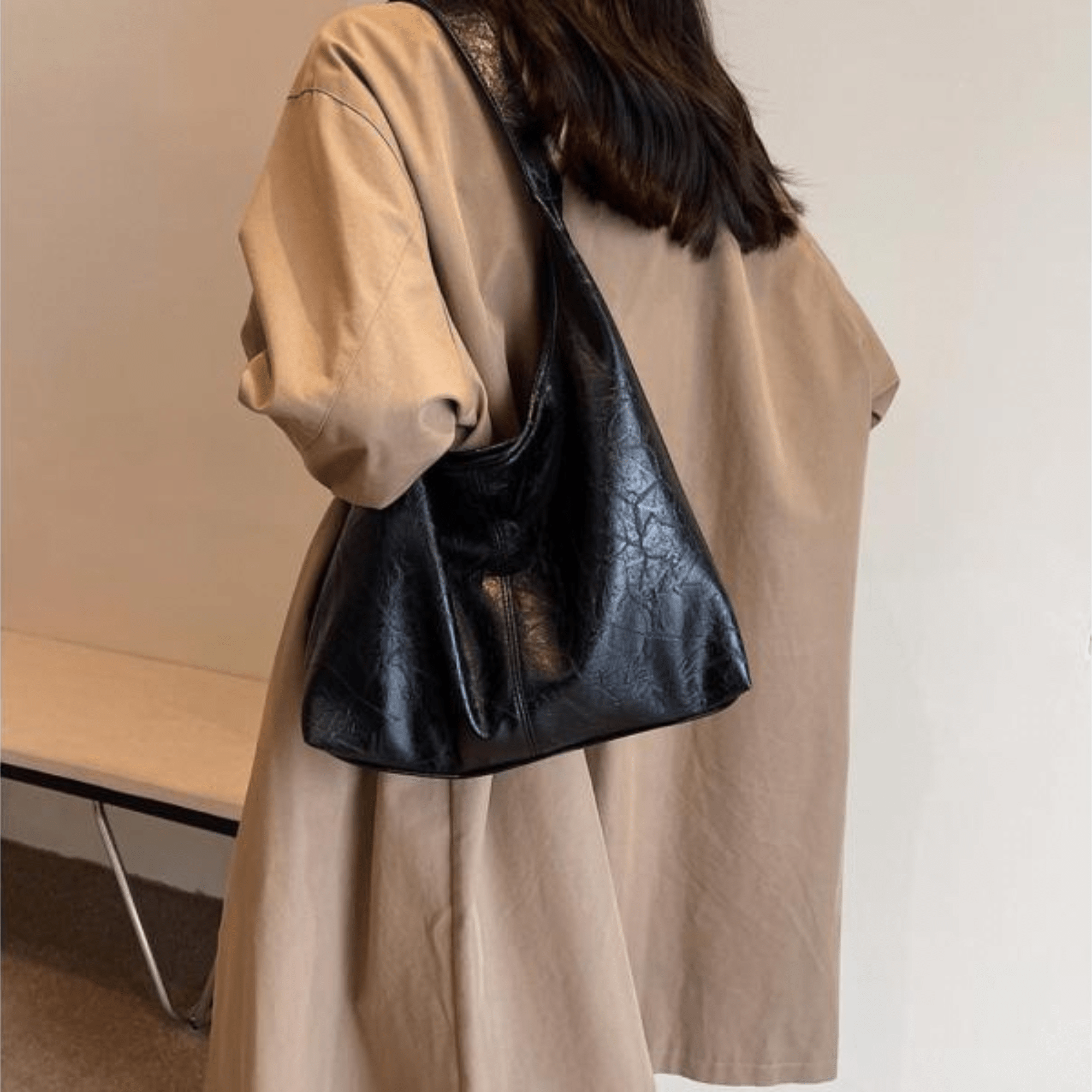 Ylona - Black Vintage Shoulder Bag for Women with Spacious Design 1