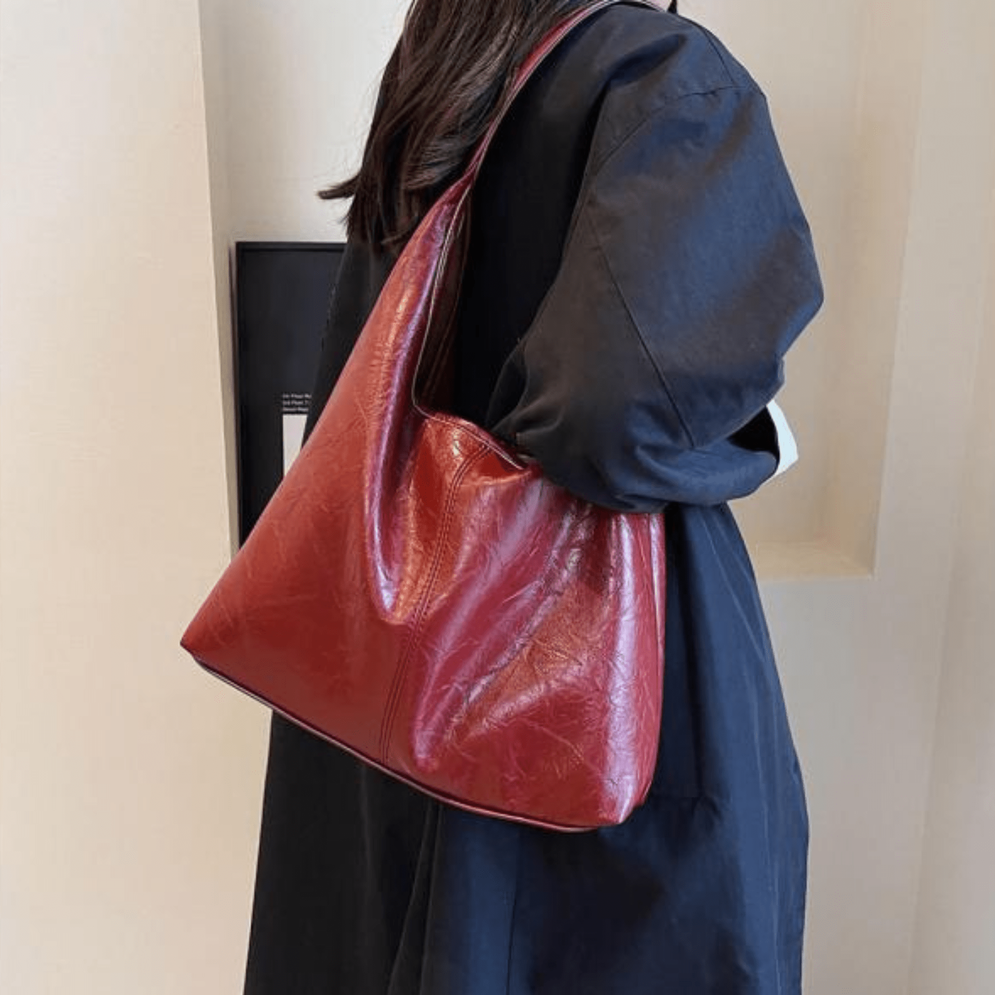 Ylona - Black Vintage Shoulder Bag for Women with Spacious Design 4