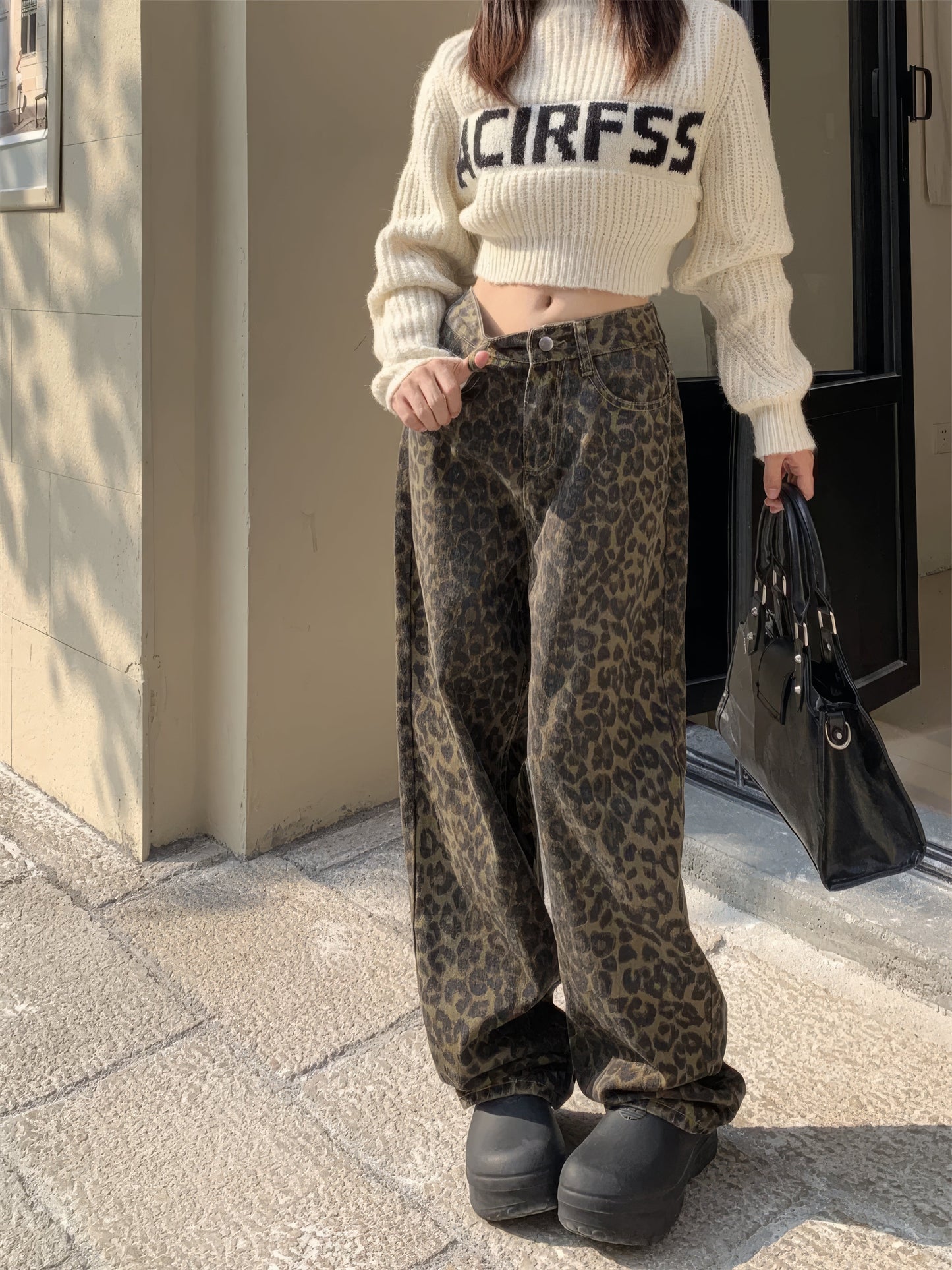 Primrose - Wide-Leg Leopard Print Jeans for a Trendy Look 0