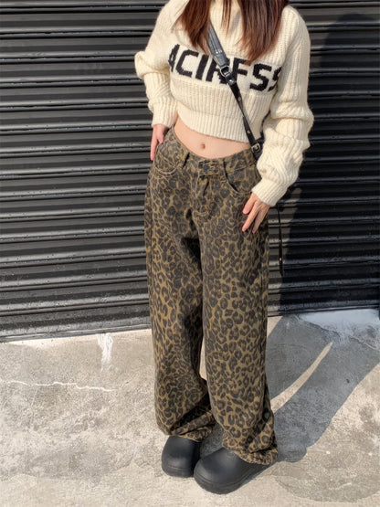 Primrose - Wide-Leg Leopard Print Jeans for a Trendy Look 3